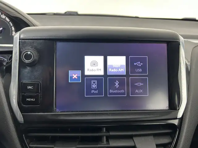 Peugeot 208 view 12
