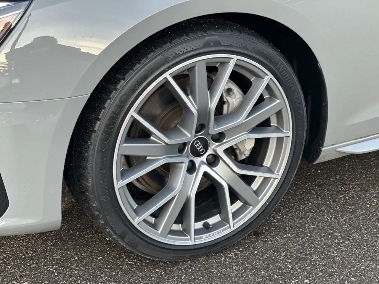 Audi A4 снимка Audi A4