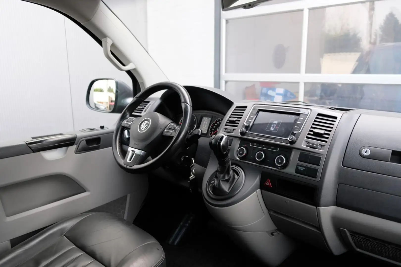 Volkswagen Transporter 2.0 TDI L2H1 *Dubbel Cabine* MARGE |Leder/DSG/Schu - 2