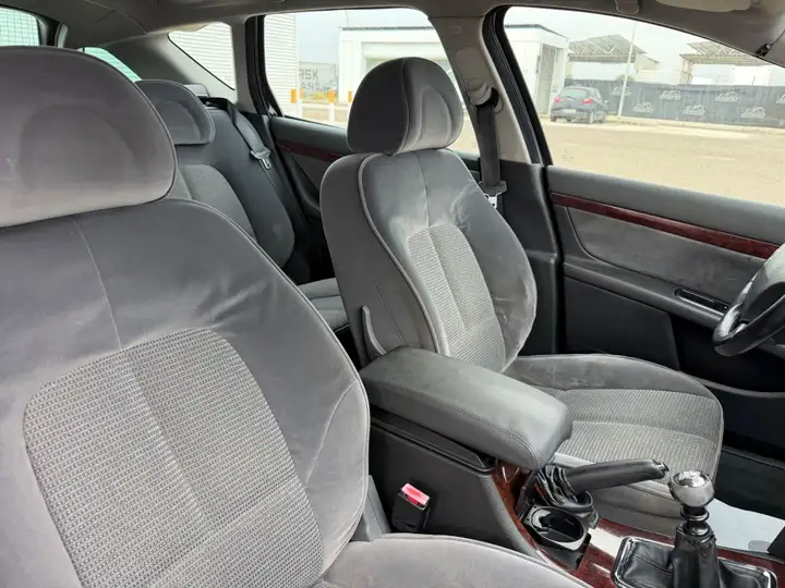 Peugeot 407 2007, foto 15