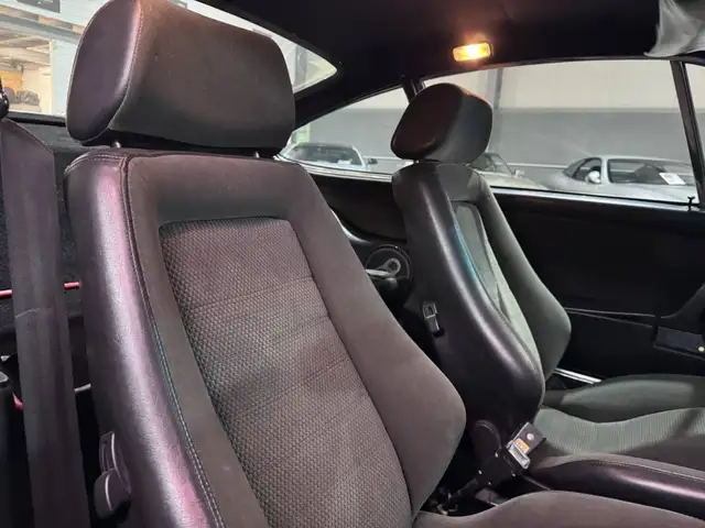 Porsche 911 view 9