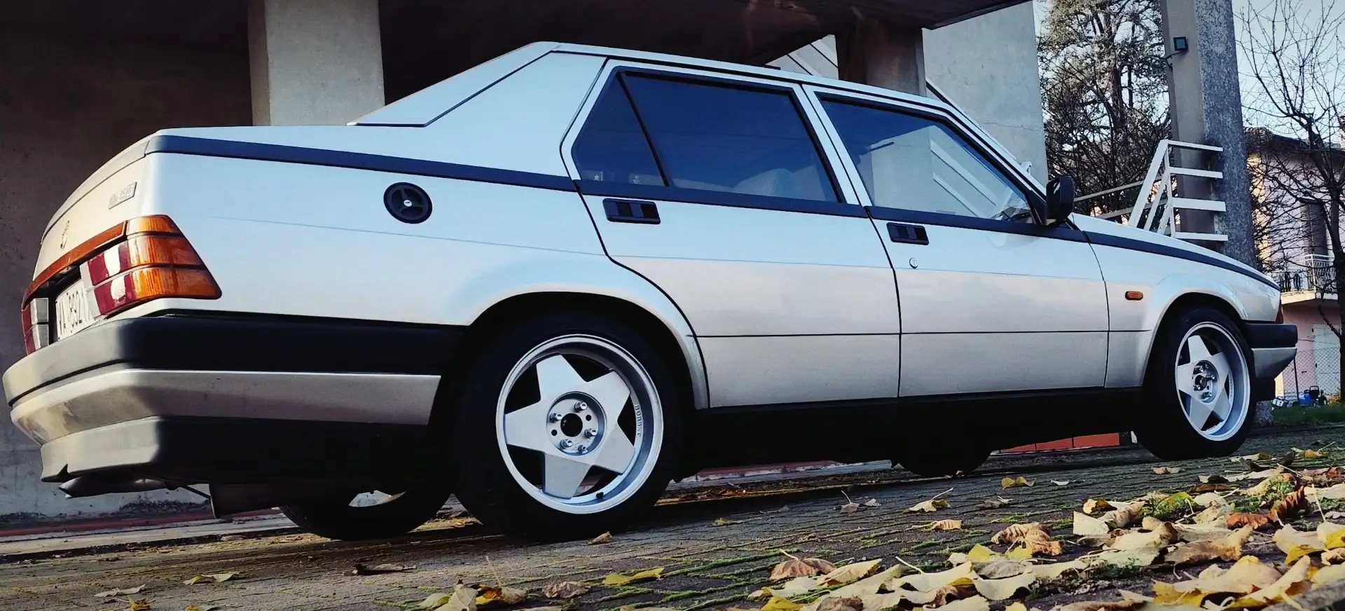 Alfa Romeo 75 1800 Carburatori prima serie - 2