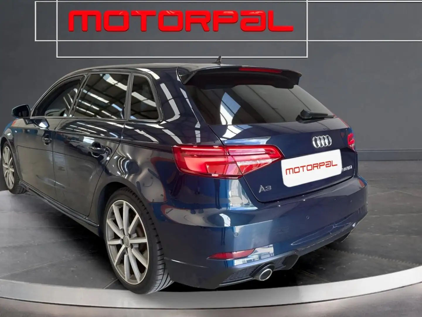 Audi A3 Sportback 30 TDI Black Line 85kW Negro - 2