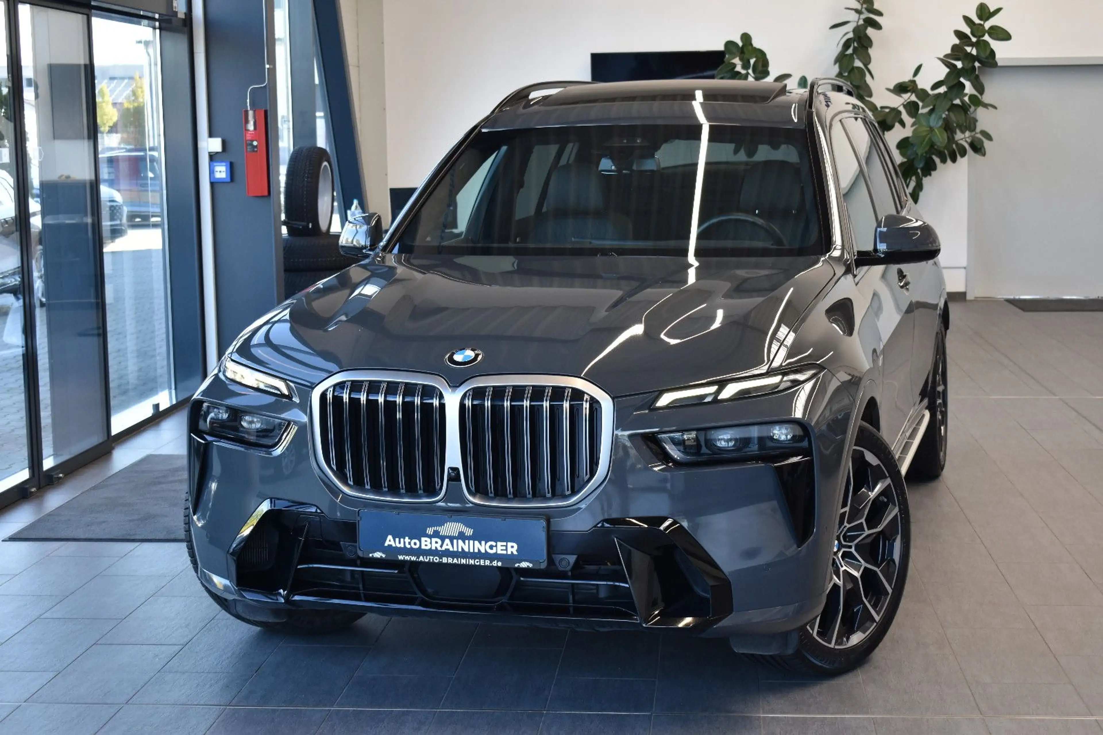 BMW X7 xDrive 40d M Sport 7-Sitzer~SoftClose~AHK~22"