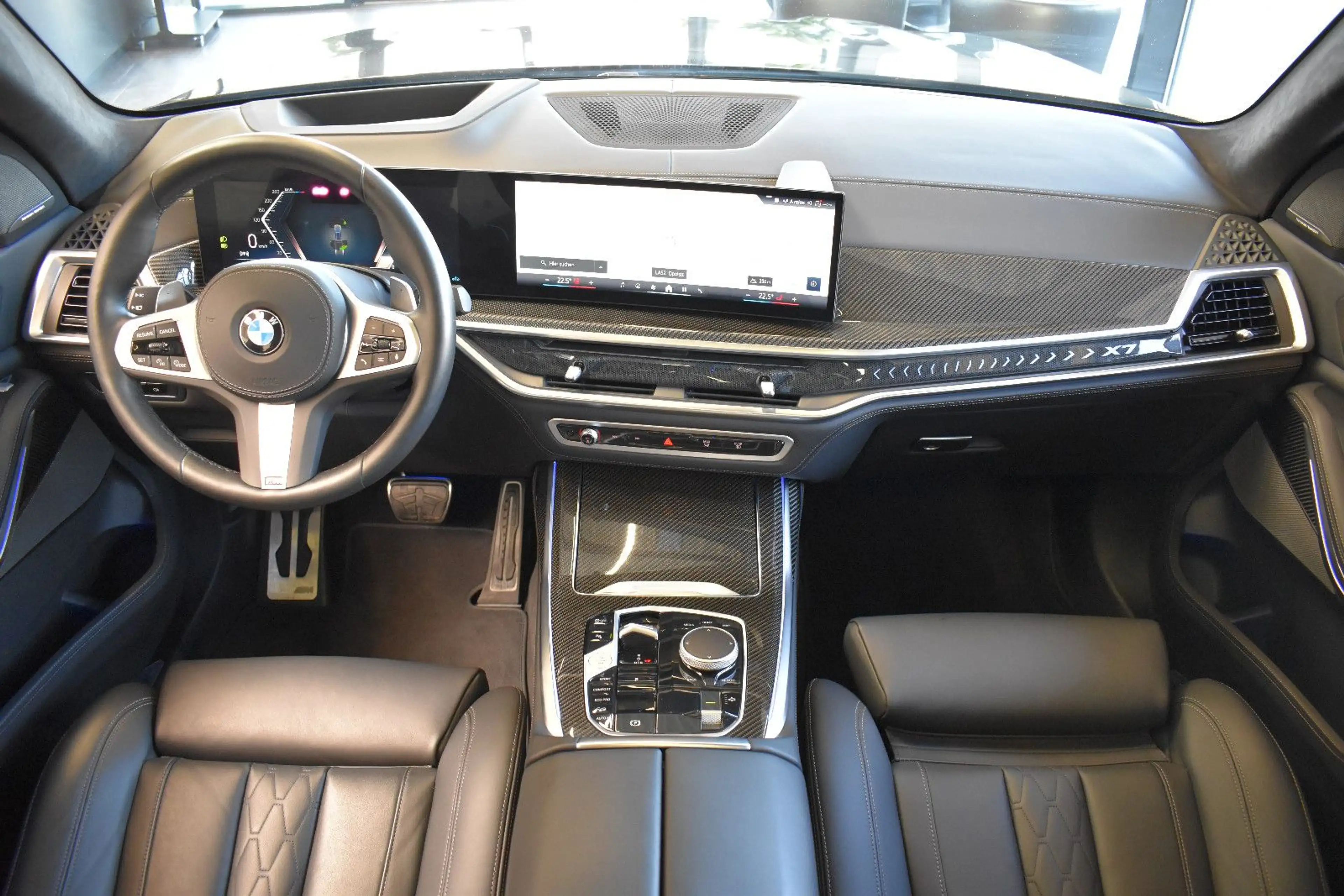 BMW X7 xDrive 40d M Sport 7-Sitzer~SoftClose~AHK~22" — photo 3