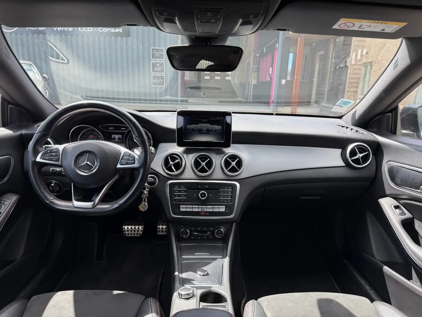 Mercedes-Benz Inspiration Negru - 2
