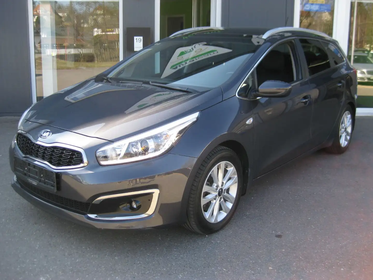 Kia Ceed SW / cee'd SW Negru - 1