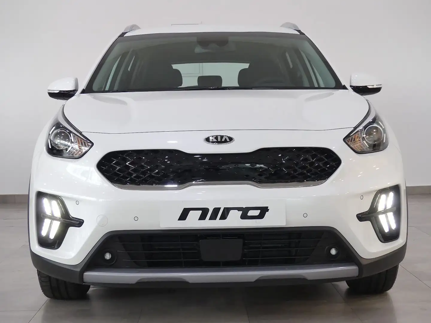 Kia Niro 1.6 GDI PLUG-IN HYBRID DRIVE 141 5P Blanc - 1