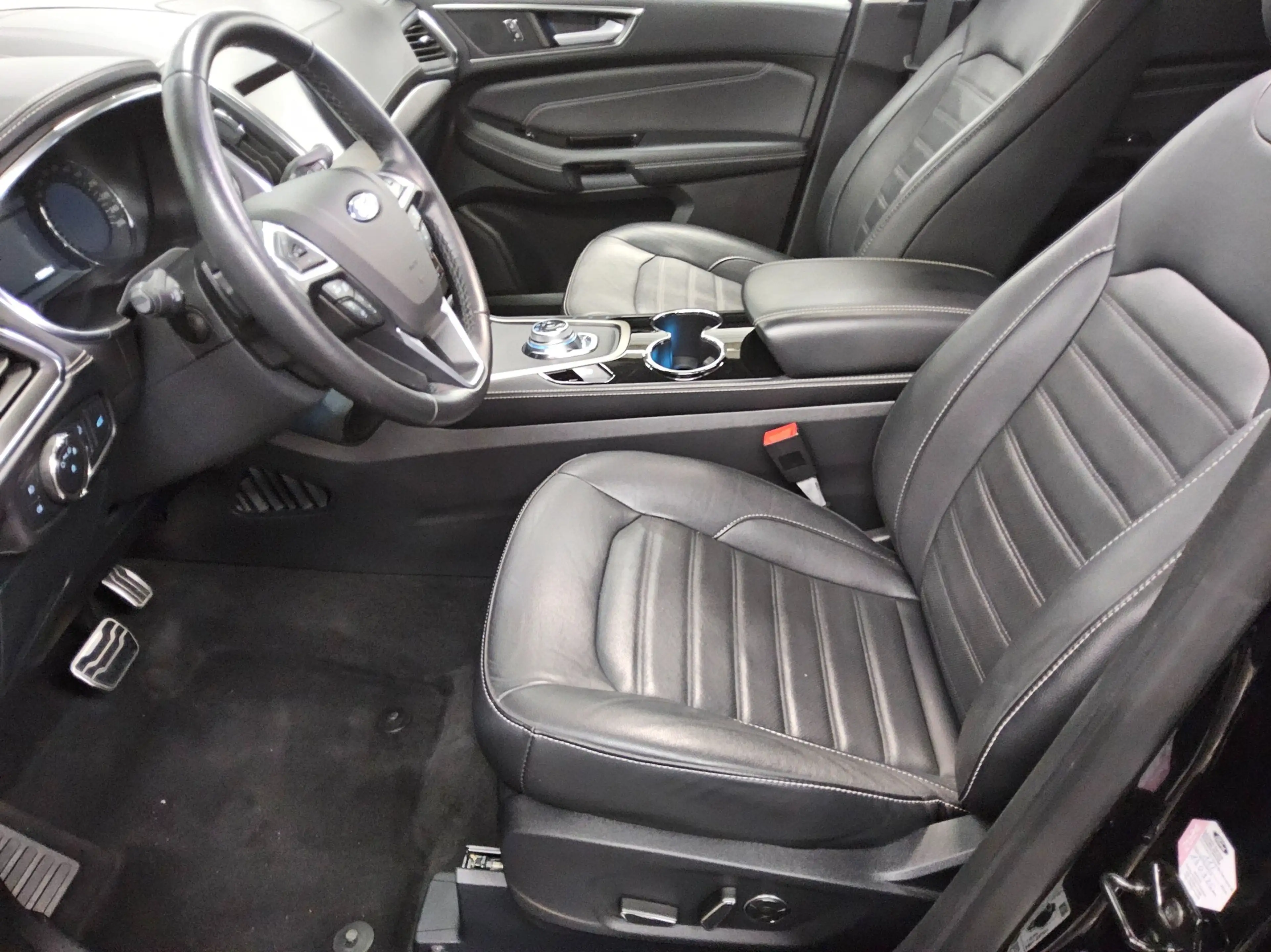 Ford Galaxy — photo 8
