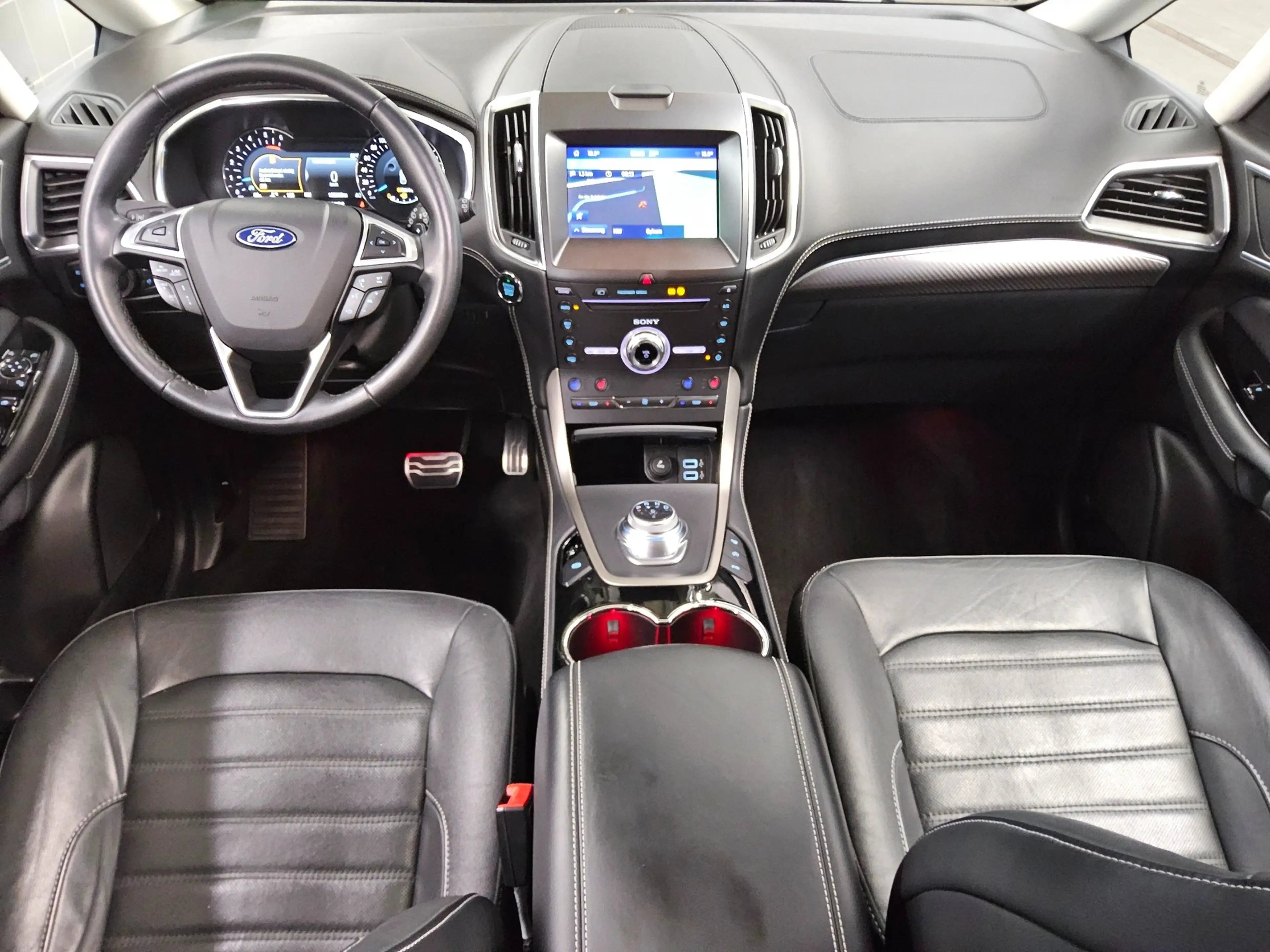 Ford Galaxy — photo 5