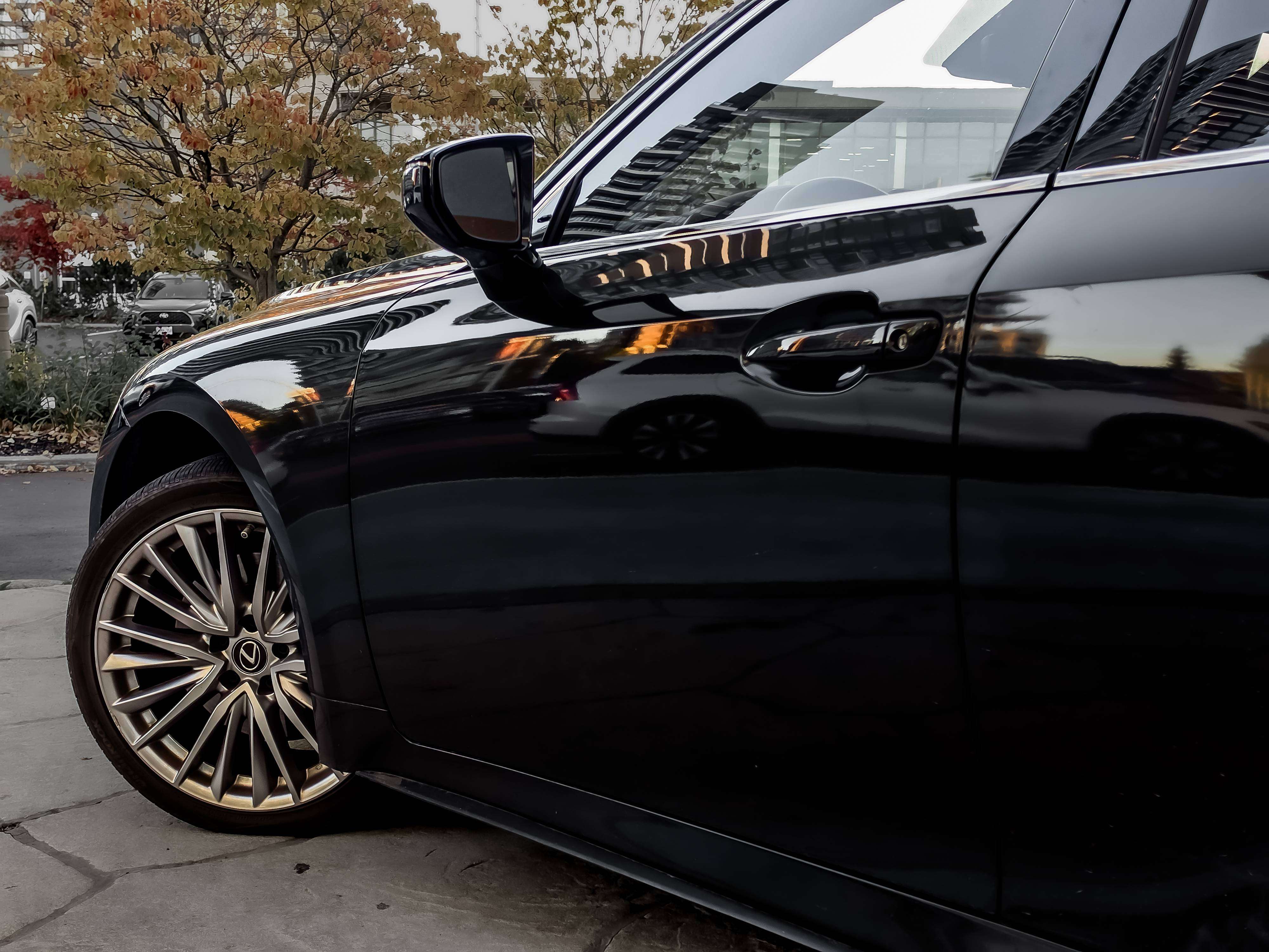 2022 Lexus IS Sedan