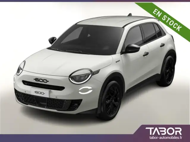 Fiat 600 Hybrid 145 Sport ADML CAM ACC PDC CarP