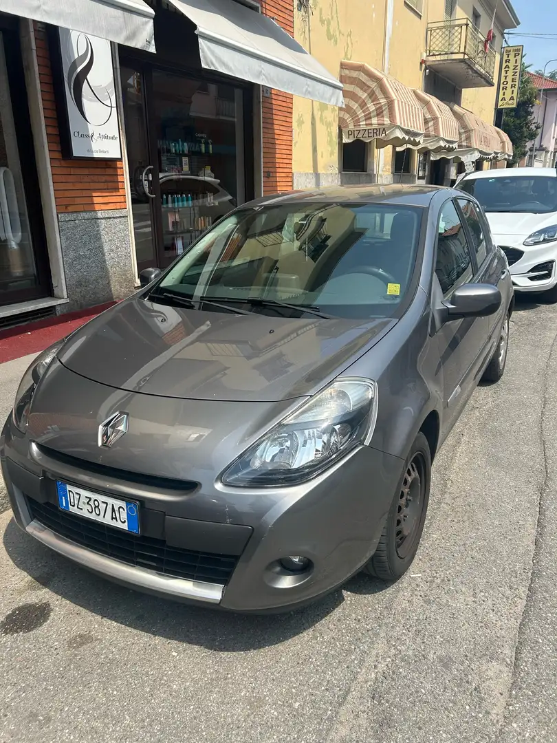 Renault Clio 5p 1.2 16v Luxe - 1