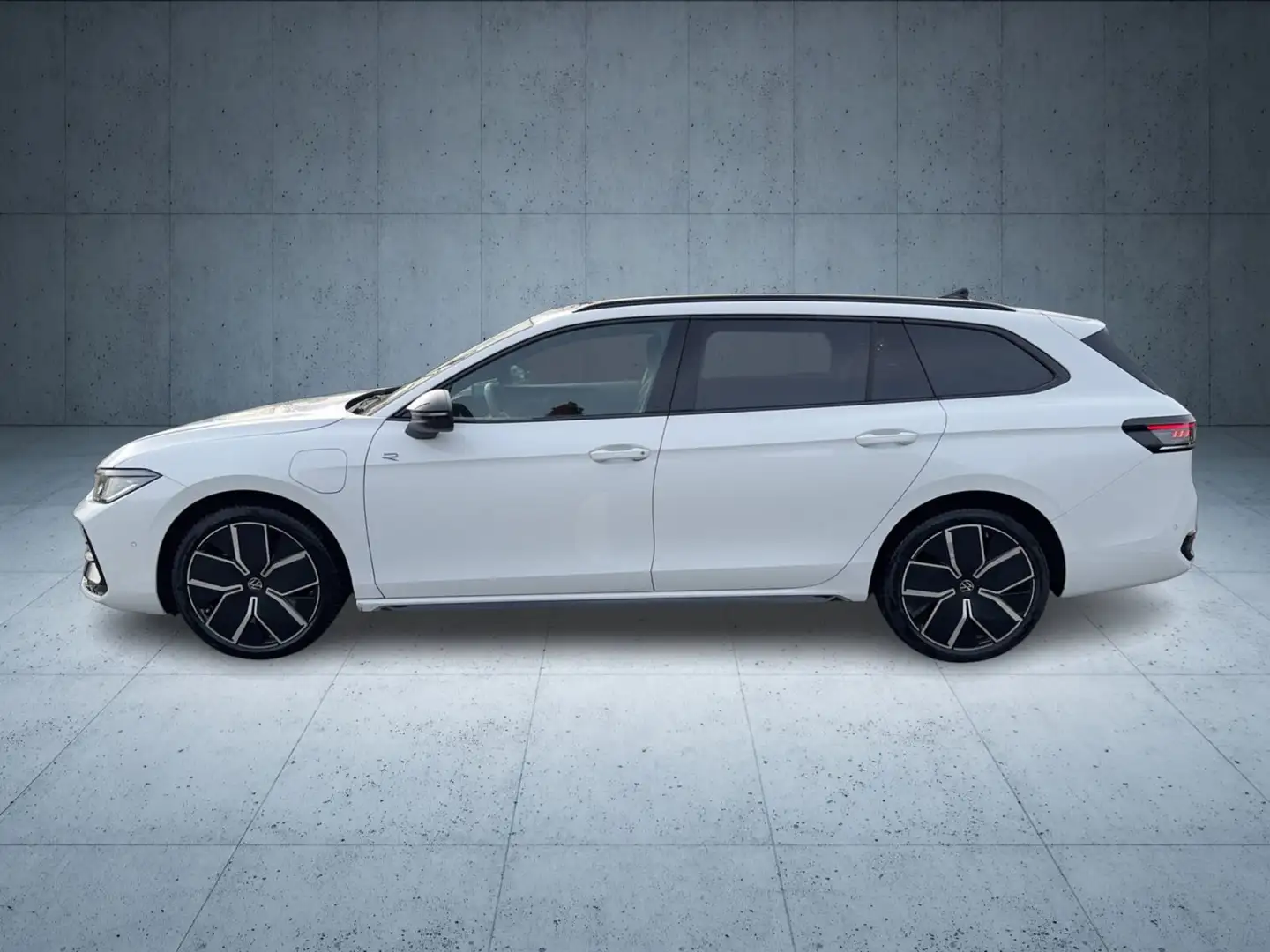 Volkswagen Passat Variant R-Line Signature eHybrid AHK/h&k/ Weiß - 2