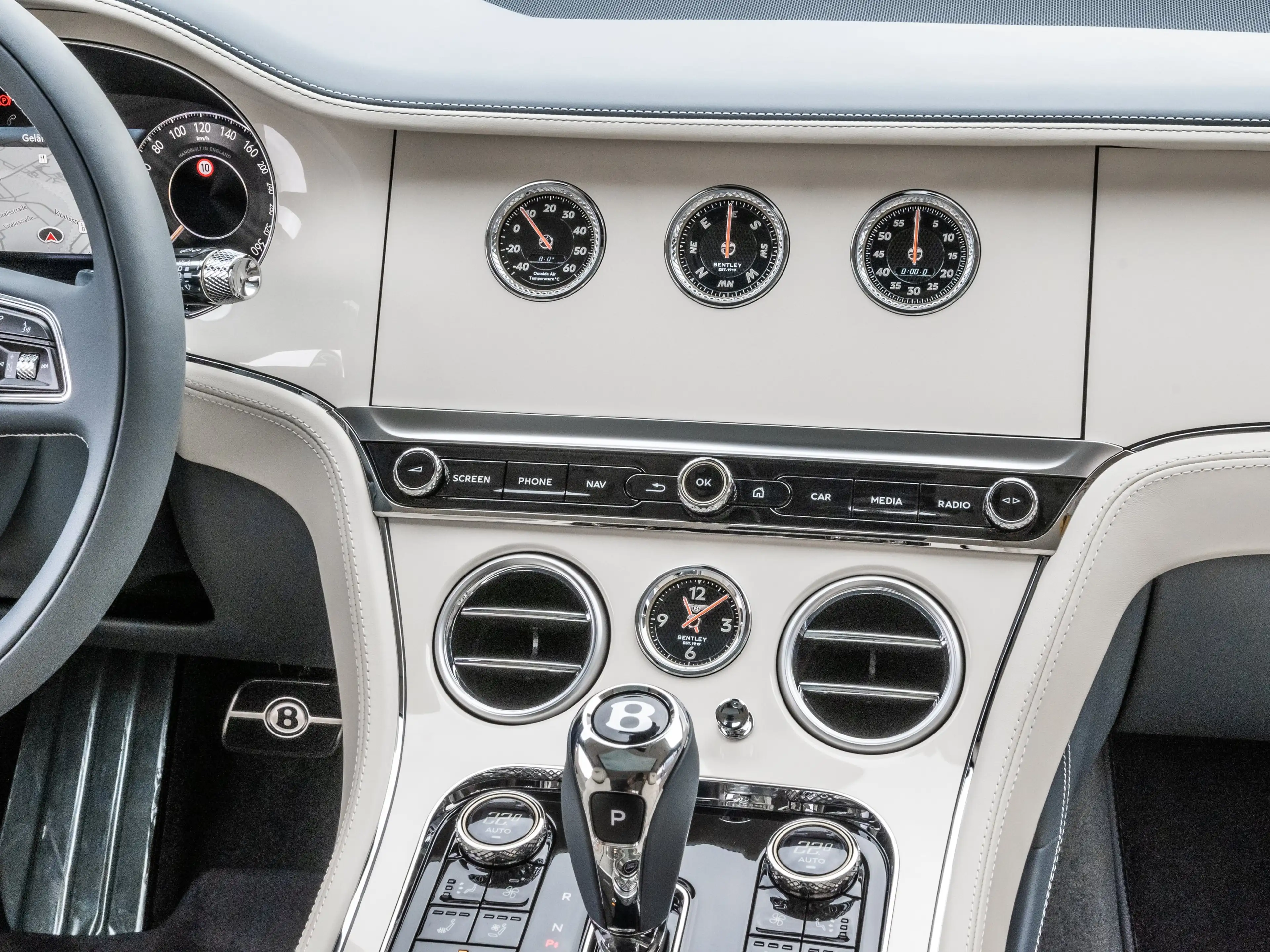 Bentley Continental GT Azure Bang & Olufen, Piano Linen Veneer — photo 15