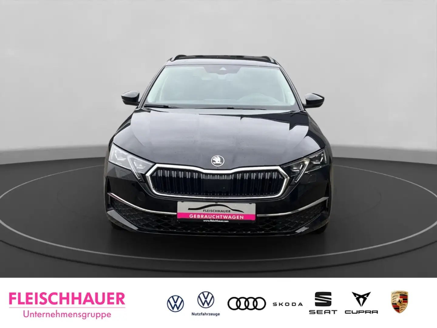 Skoda Octavia Combi 2.0 TDI Selection Navi LED Einparkhilfe Schwarz - 2