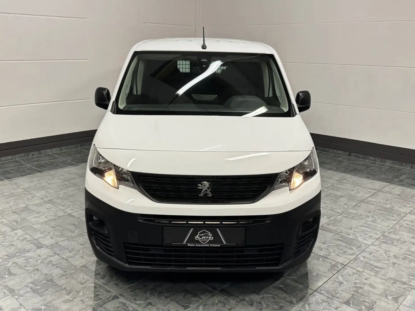 Peugeot Partner Premium L1*1.hd*Klima*Sortimo*Carplay Blanc - 2