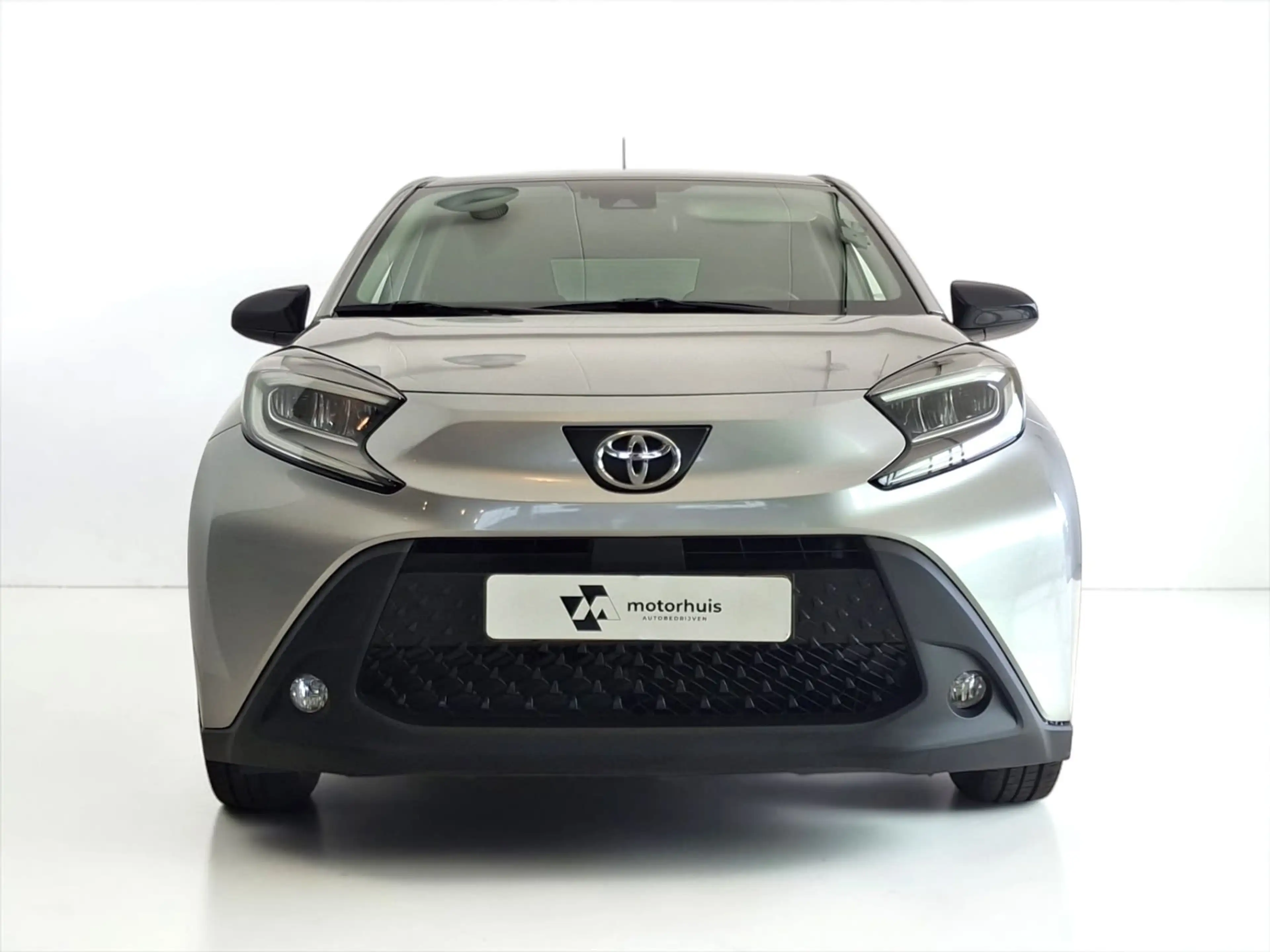 Toyota Aygo X 1.0 VVT-i MT first CARPLAY CAMERA ECC — photo 11