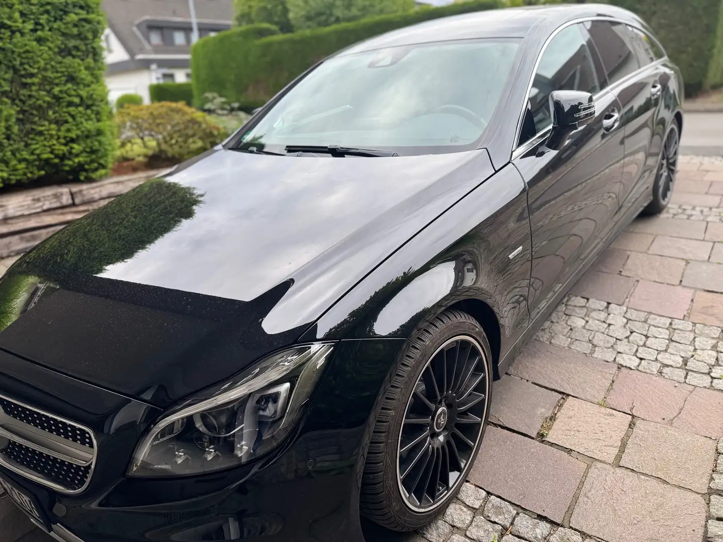 Mercedes-Benz CLS 250 CLS Shooting Brake AMG d 4Matic Final Edition Noir - 2