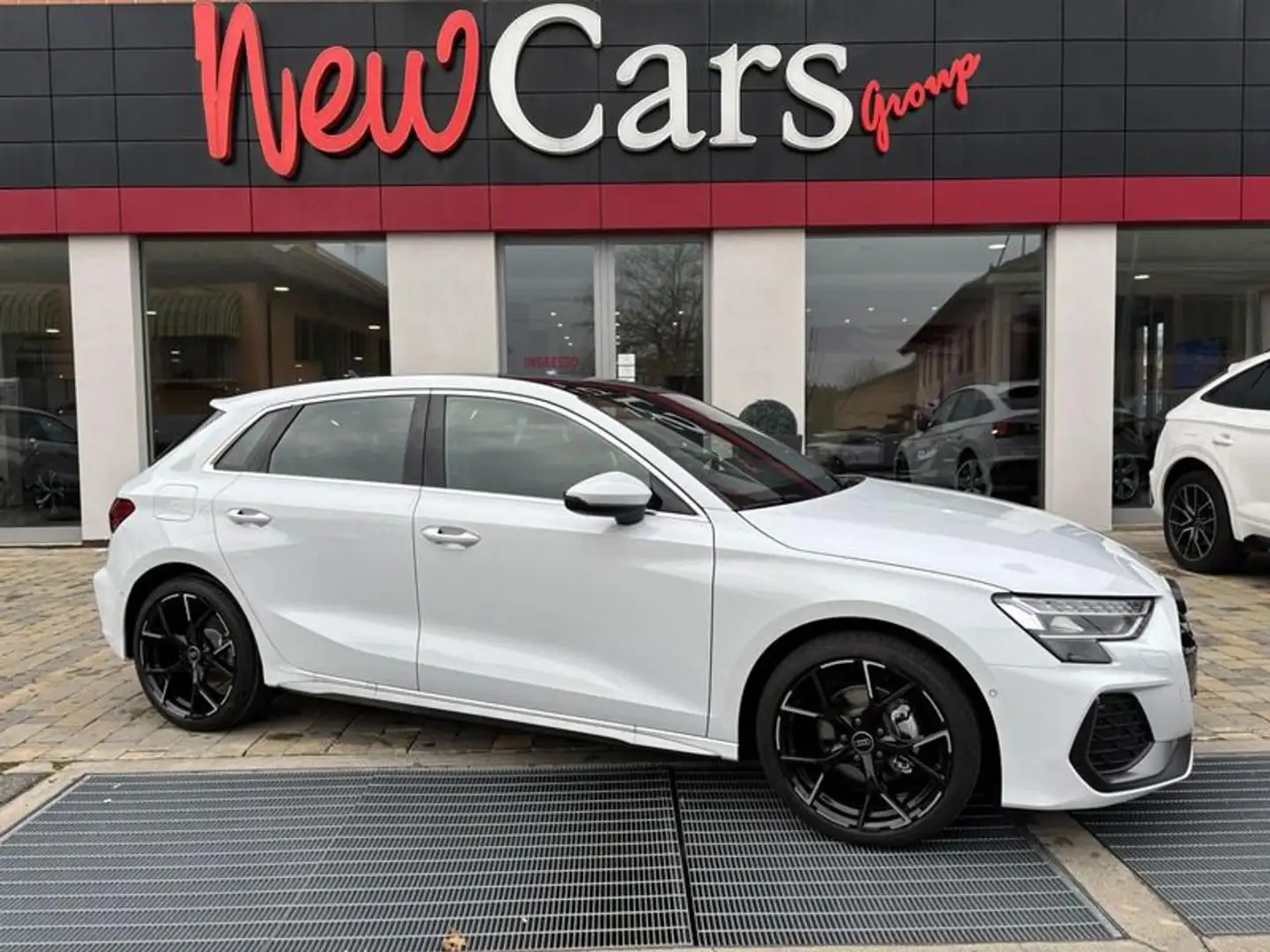 Audi A3 SPB SPORTBACK 35 Tfsi S tronic 2XS line MATR-TETTO Bianco - 1