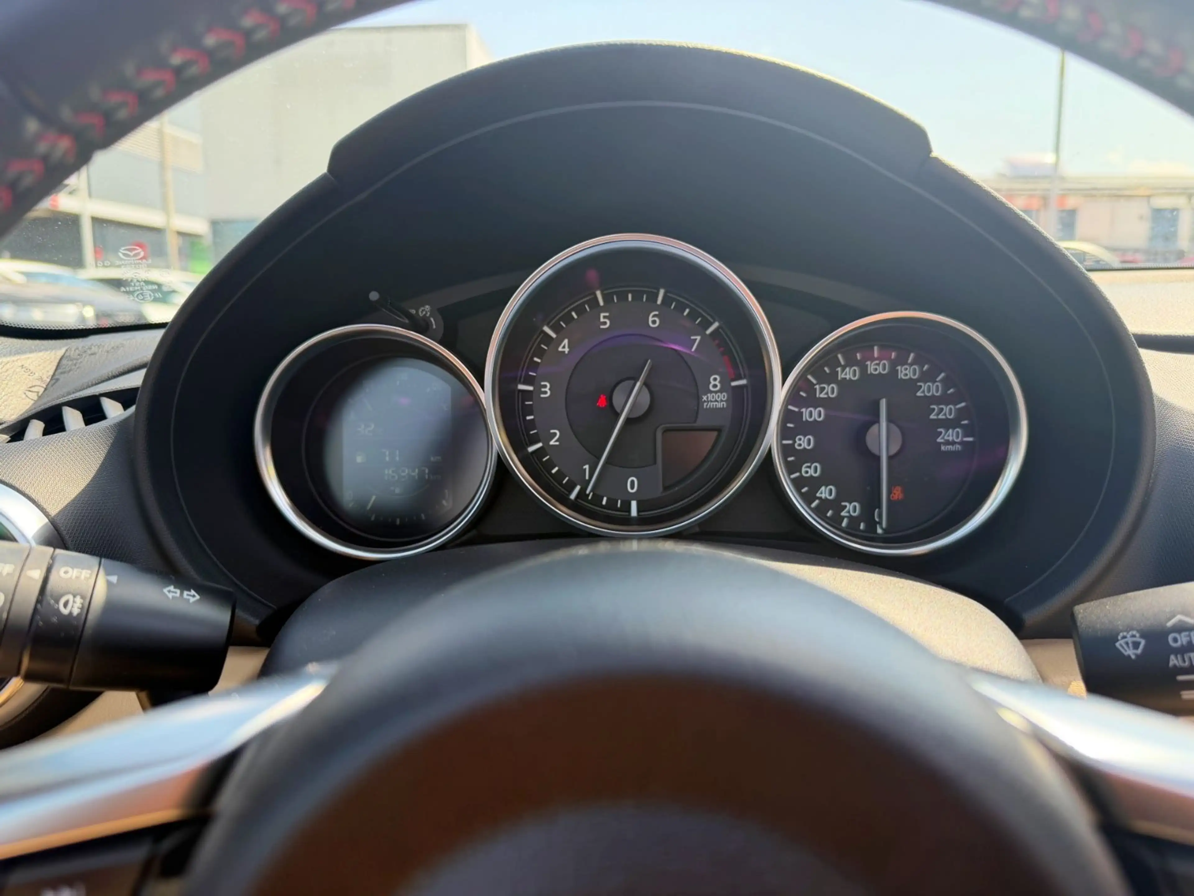Mazda MX-5 Cabrio Sakura 1.5/NAVI/KLIMA/DAB/BOSE/LED — photo 15