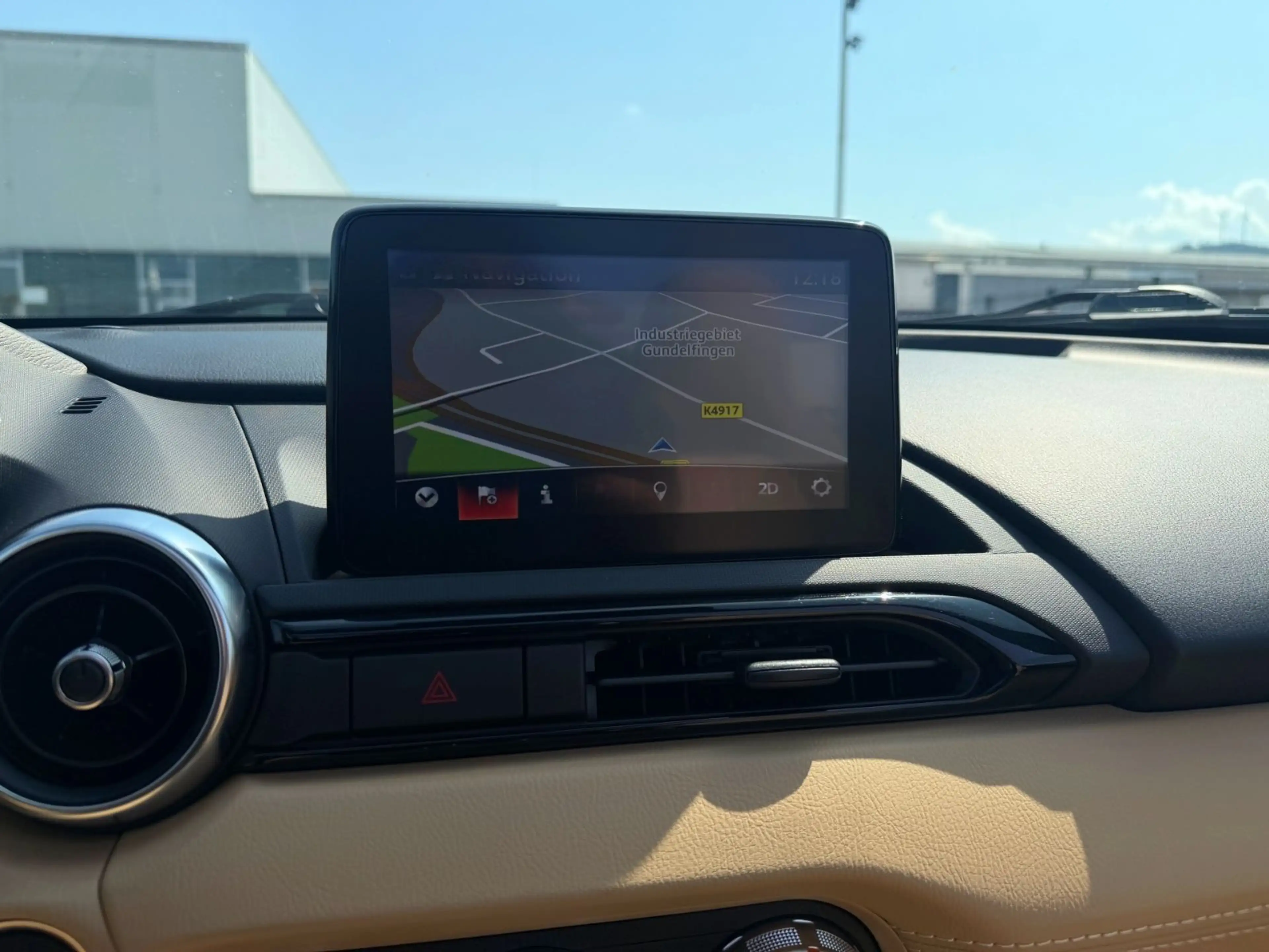 Mazda MX-5 Cabrio Sakura 1.5/NAVI/KLIMA/DAB/BOSE/LED — photo 14