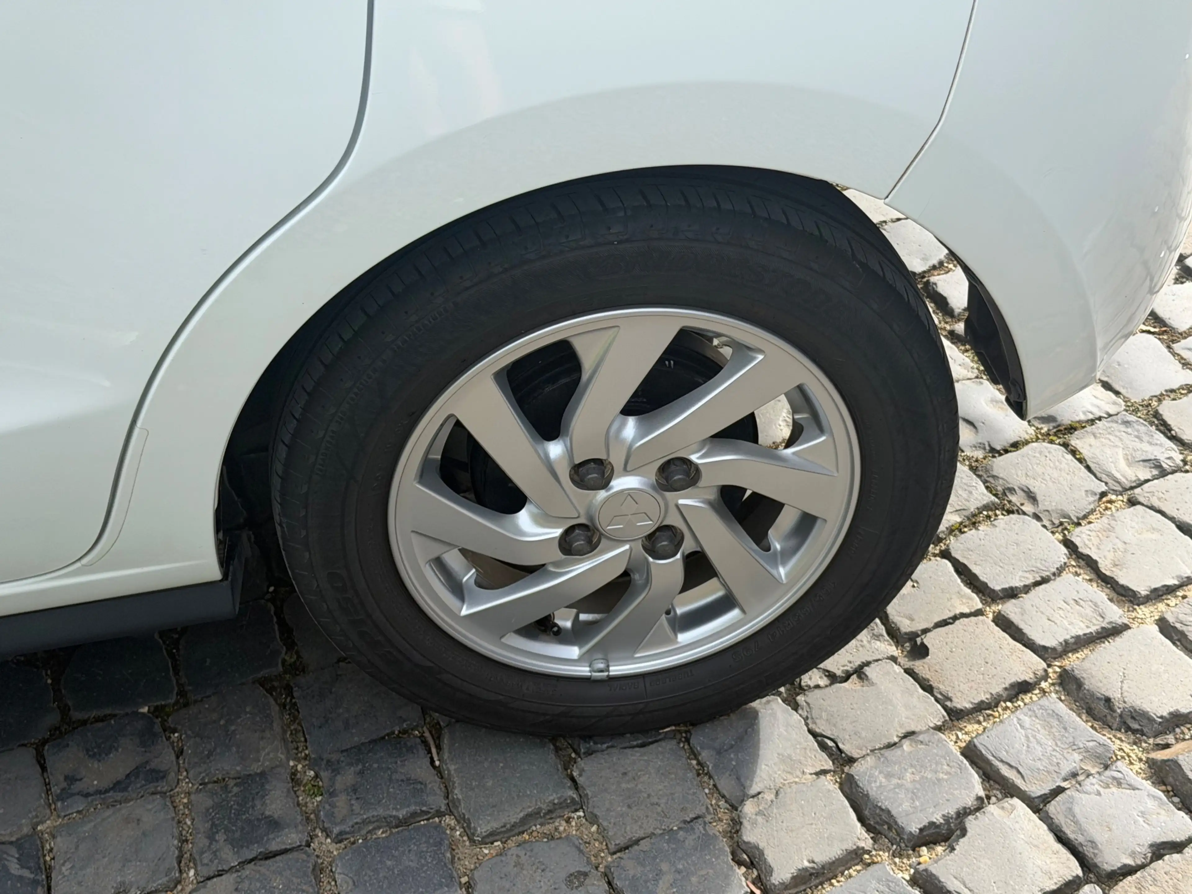 Mitsubishi Space Star 1.0 Intense Automaat Airco — photo 12