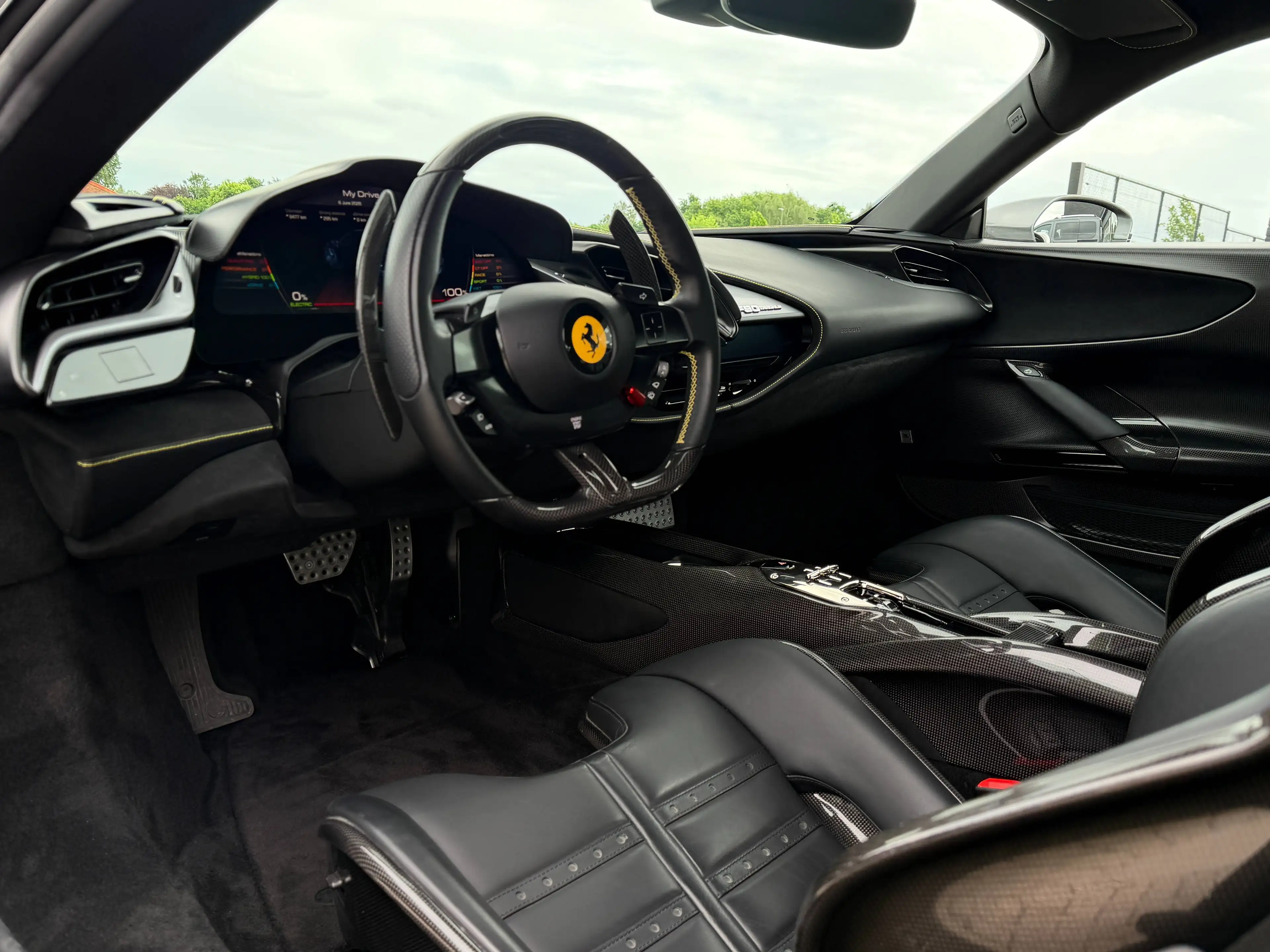 Ferrari SF90 Stradale FIORANO PACK//CARBON PACK//LIKE NEW 0483/47.20.60 — photo 5