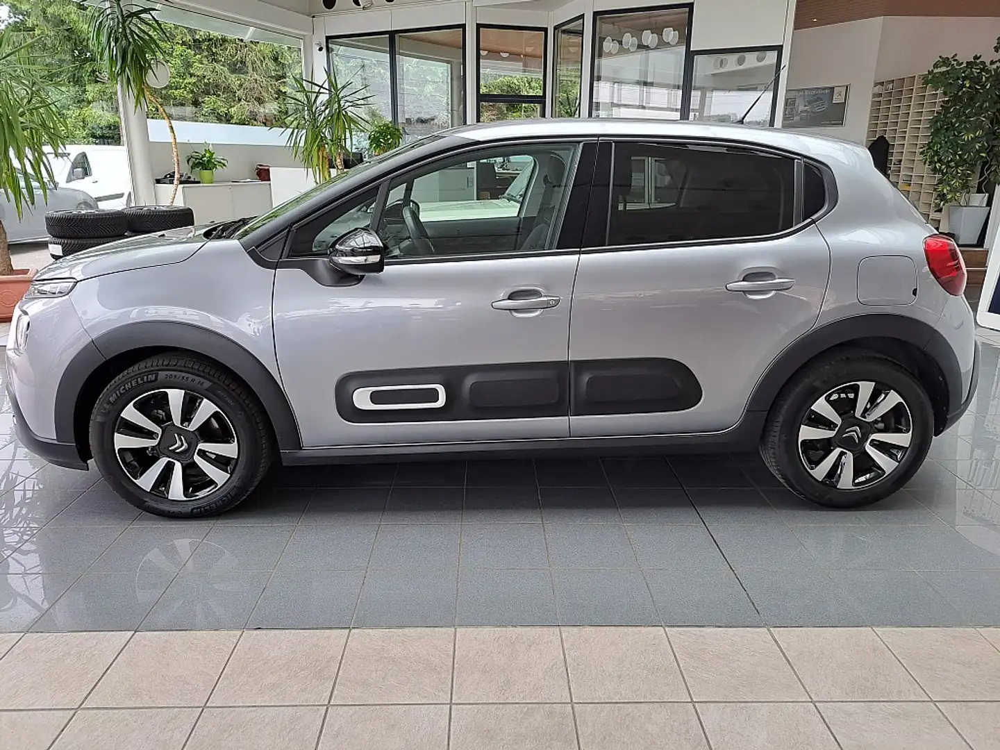 Citroen C3 PureTech 110 S&S 6-Gang-Manuell Max Silber - 2