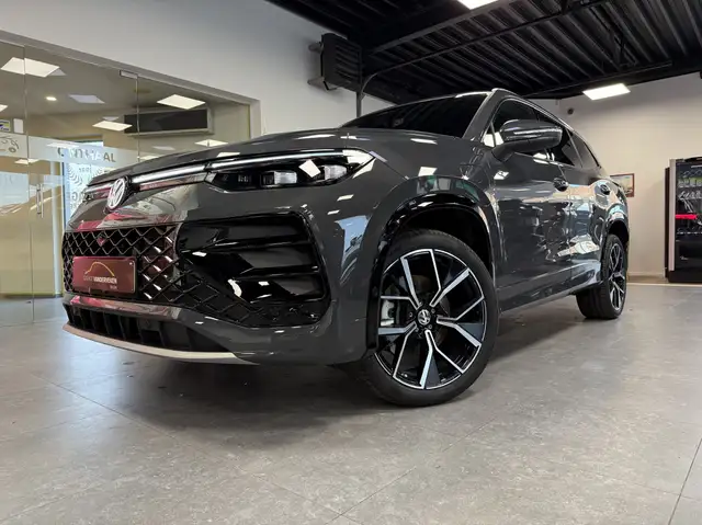 Volkswagen Tayron Tayron 1.5 Hybrid OPF DSG R-Line plus 272 pk !