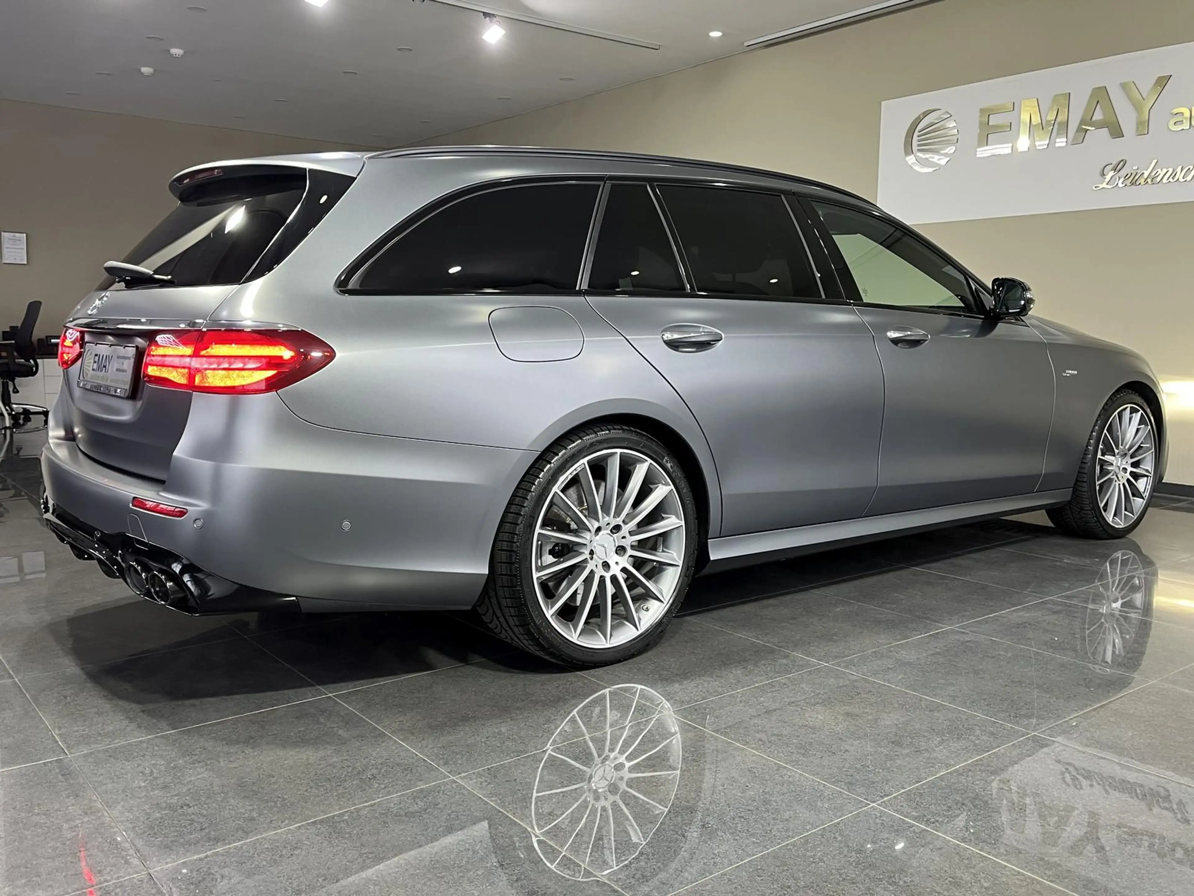 Mercedes-Benz E 53 AMG E 53 T AMG 4Matic+ — photo 9