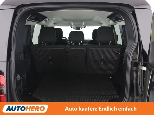 Land Rover Defender D240 110 Ansicht 17