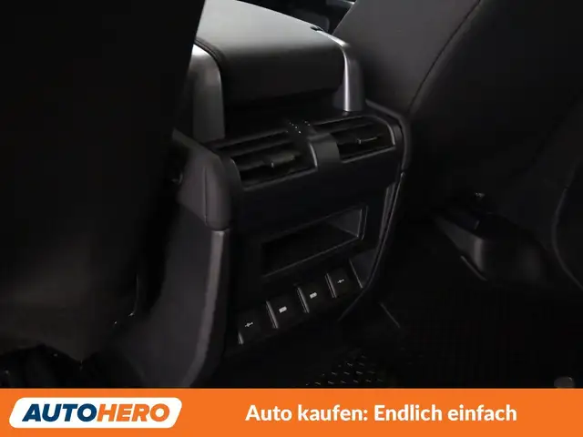 Land Rover Defender D240 110 Ansicht 28