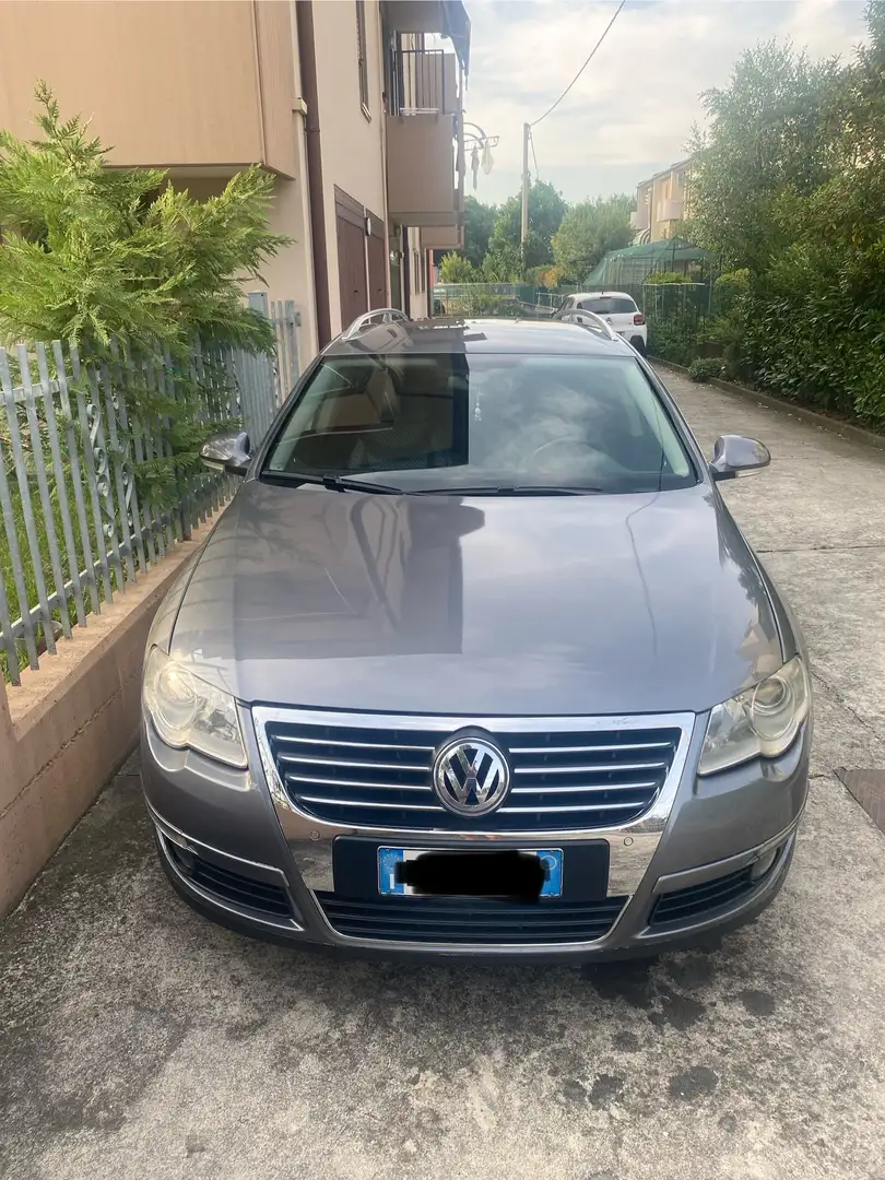 Volkswagen Passat Variant 2.0 tdi Highline 170cv dpf - 1