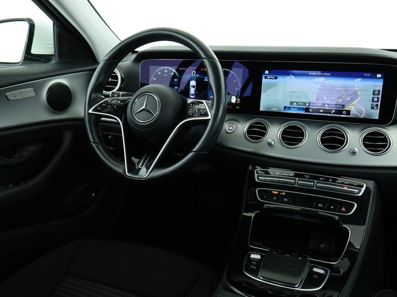 Mercedes-Benz E 300 de 4M *Avantgarde*AHK*HUD*PTS*Kamera*Navi* — photo 10