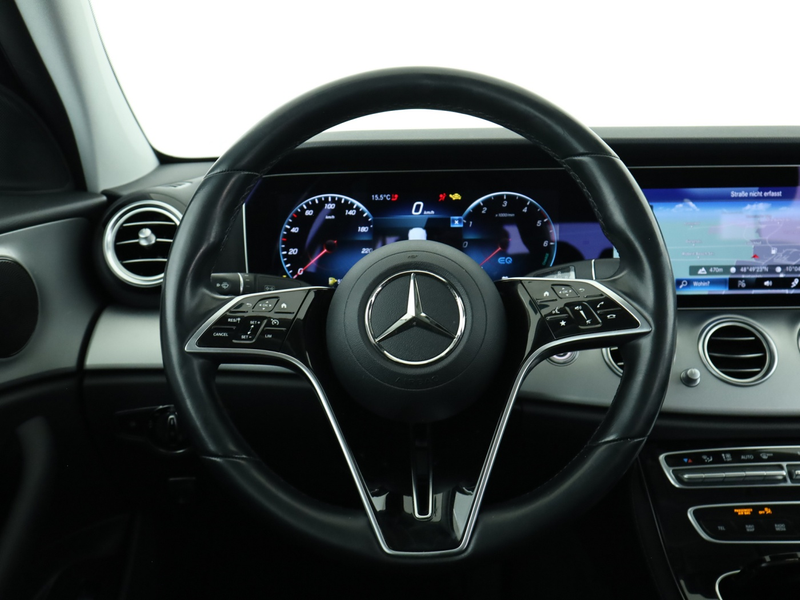 Mercedes-Benz E 300 de 4M *Avantgarde*AHK*HUD*PTS*Kamera*Navi* — photo 11