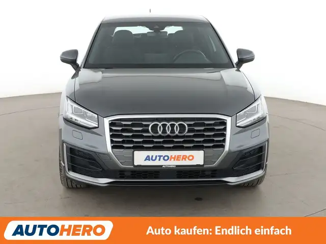 Audi Q2 view 9