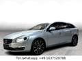 Volvo V60 Plug-in-Hyb* AWD*LEDER*1.HAND*SERVICE NEU* Silber - thumbnail 1