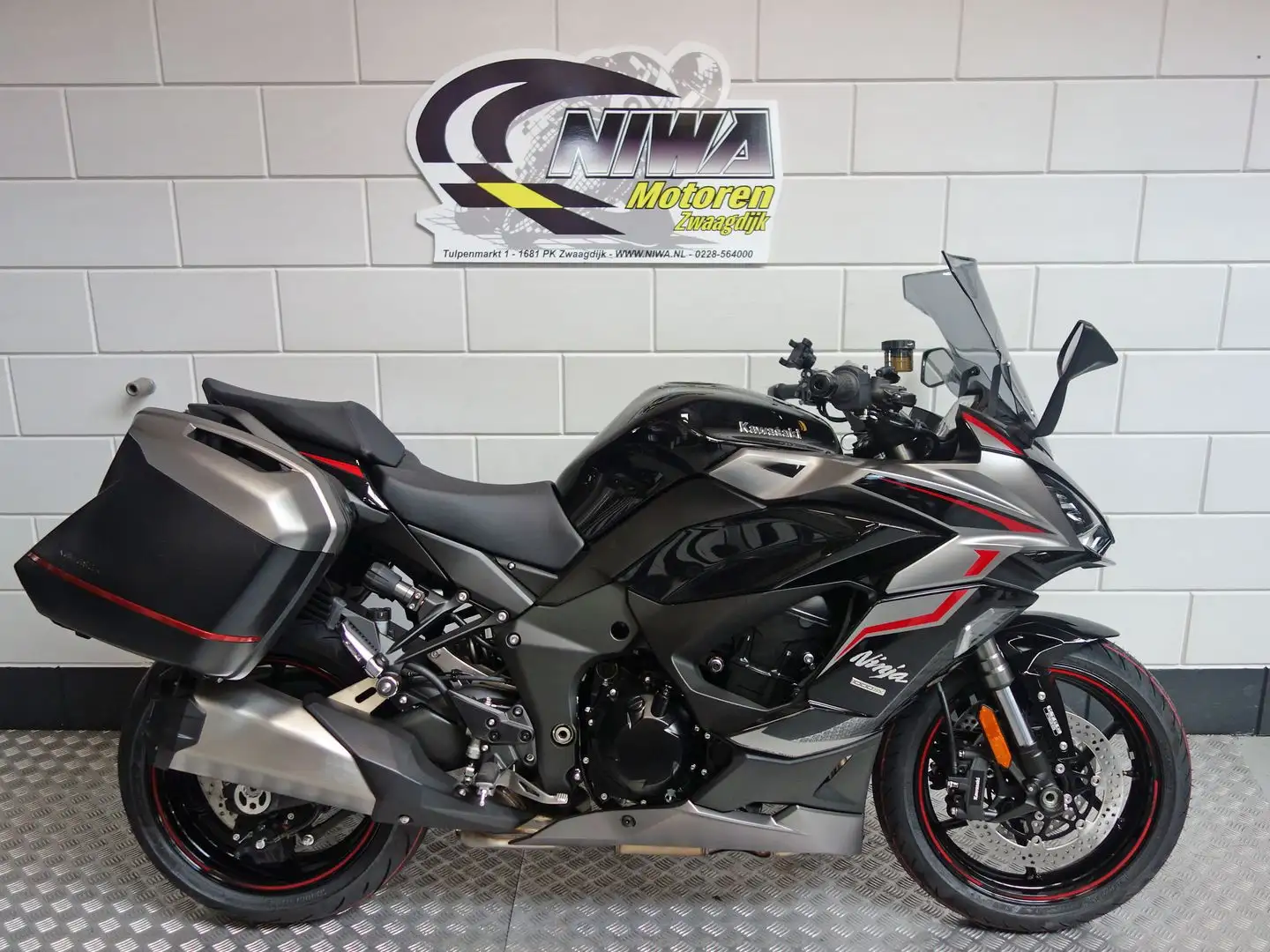 Kawasaki Ninja 1000SX TOURER Червоний - 1