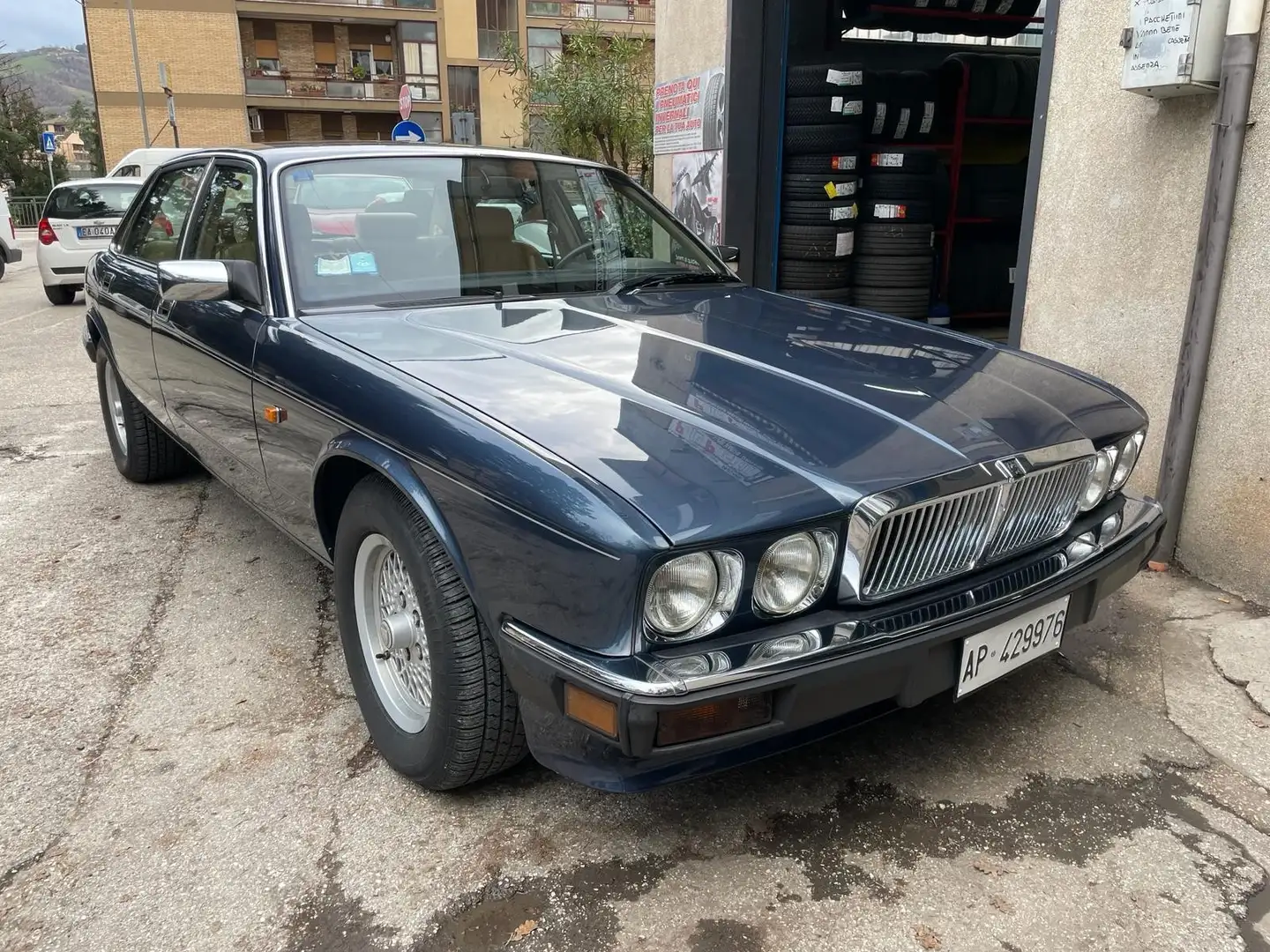 Jaguar XJ6 4000 TARGA ORO - 1
