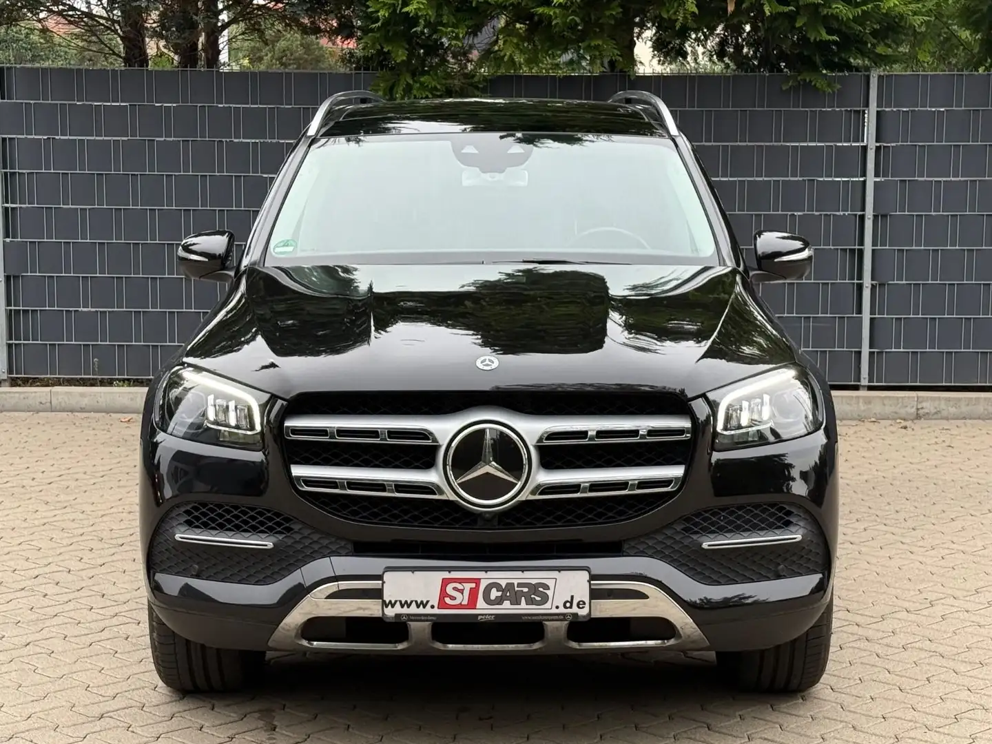 Mercedes-Benz GLS 350 d 4Matic 7 Sitze AHK Pano Schwarz - 2