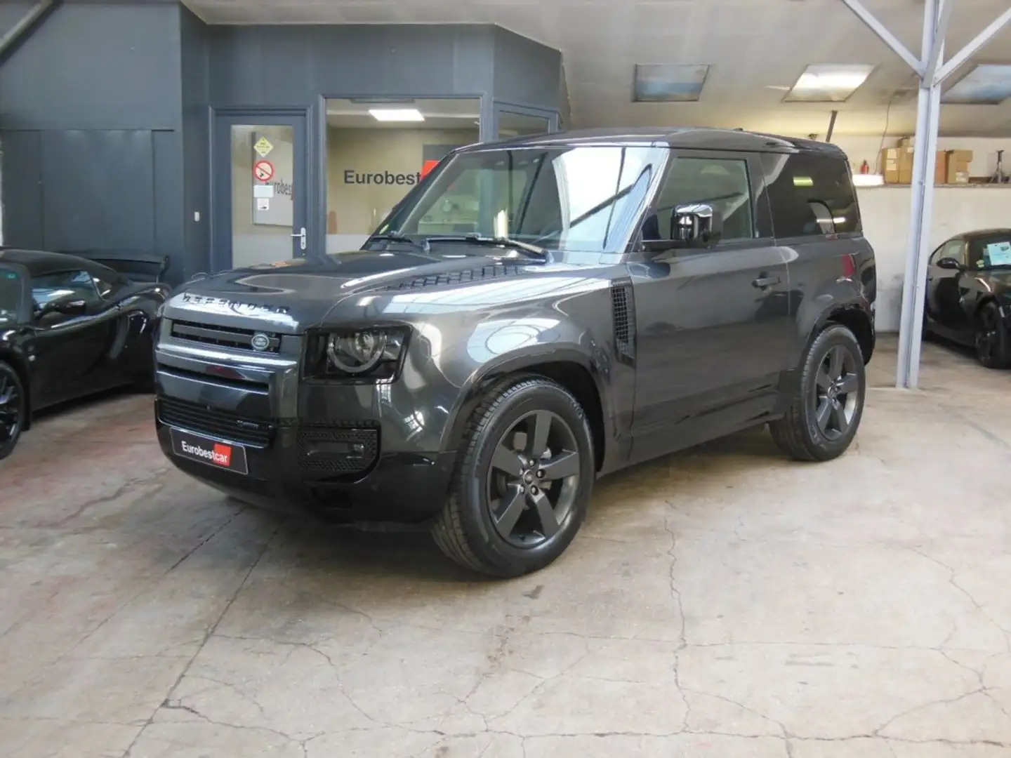 Land Rover Defender 90 3.0 D250 X-DYNAMIC SE Grau - 1