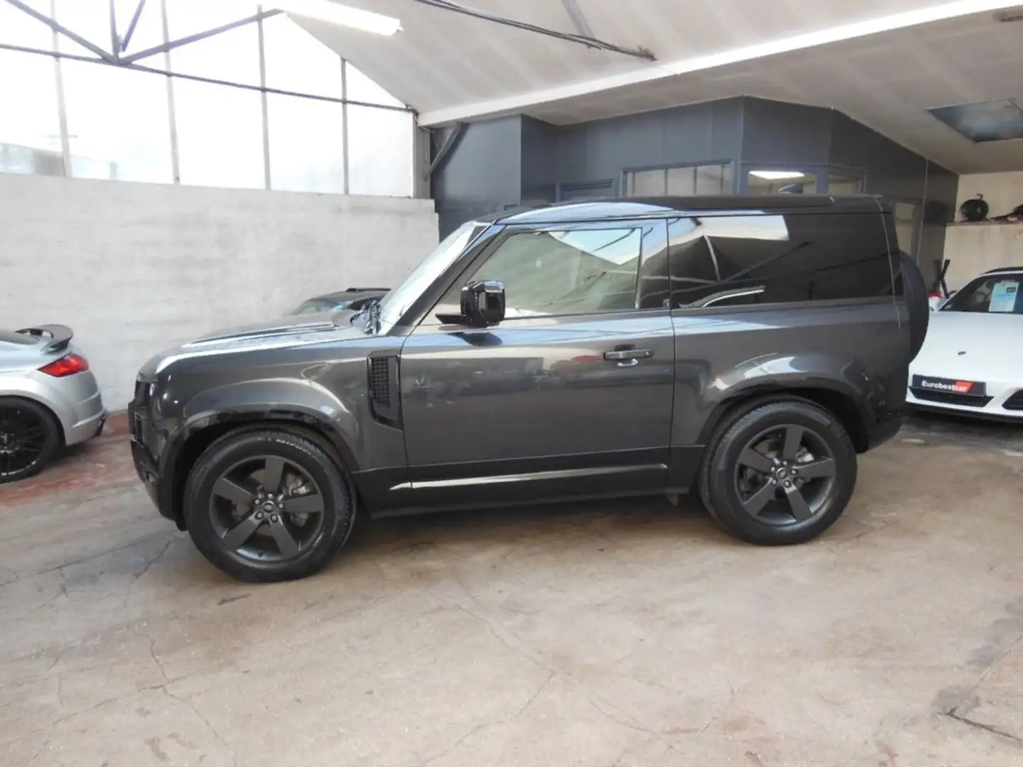 Land Rover Defender 90 3.0 D250 X-DYNAMIC SE Grau - 2