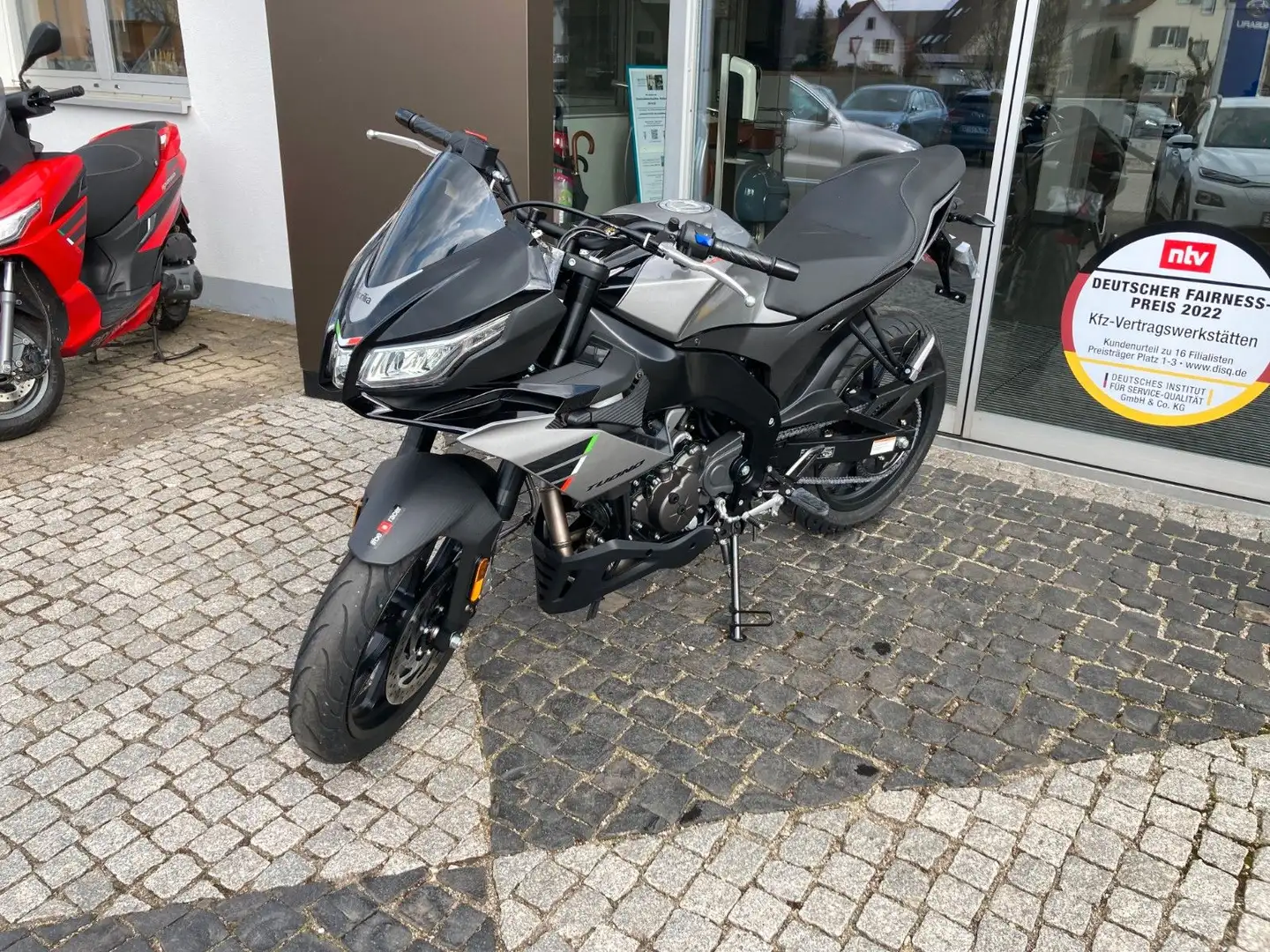 Aprilia Tuono 125 AKTIONSPREIS Gri - 2