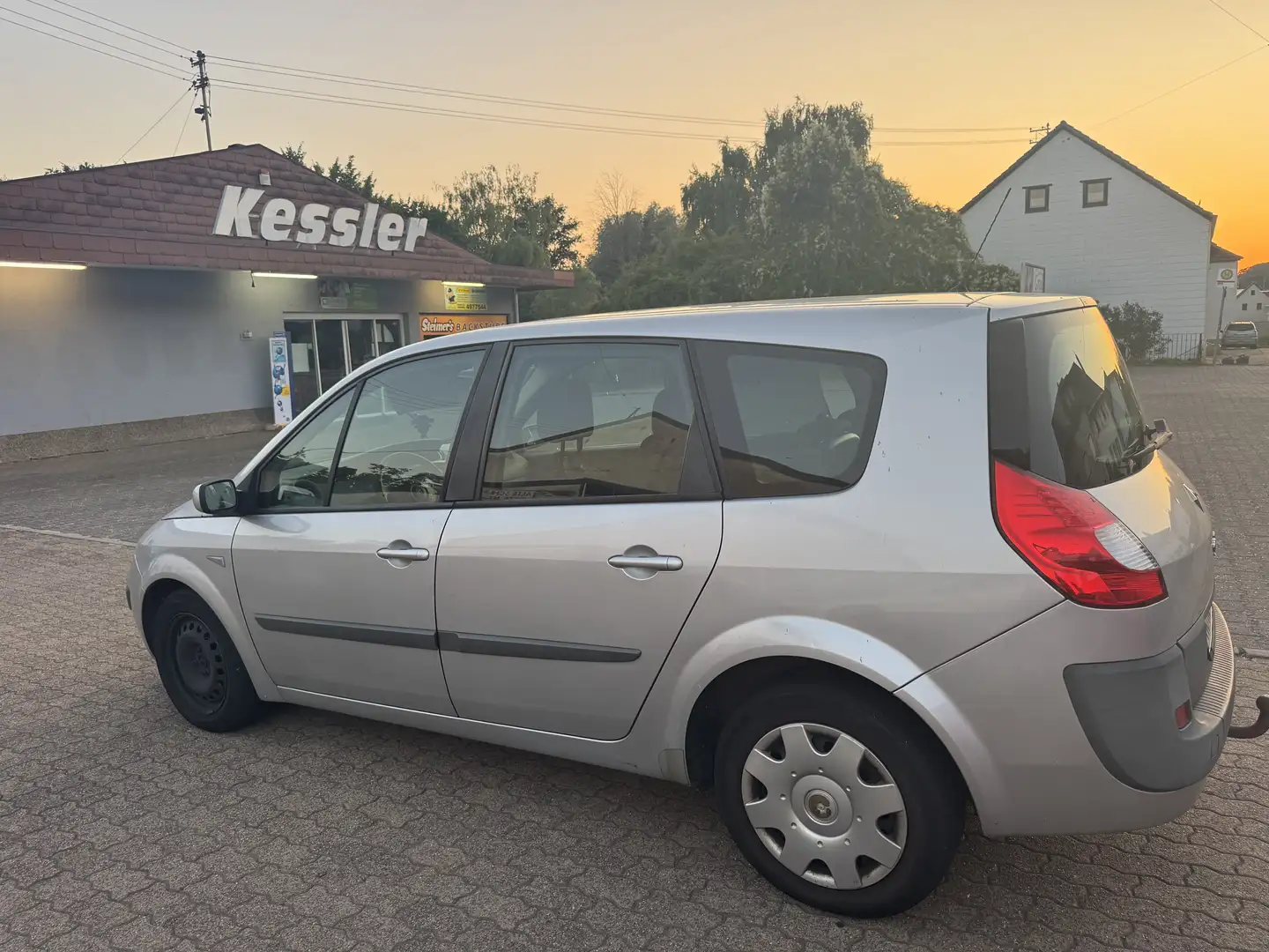 Renault Scenic 2.0 dCi Exception nur handbremse defekt - 1