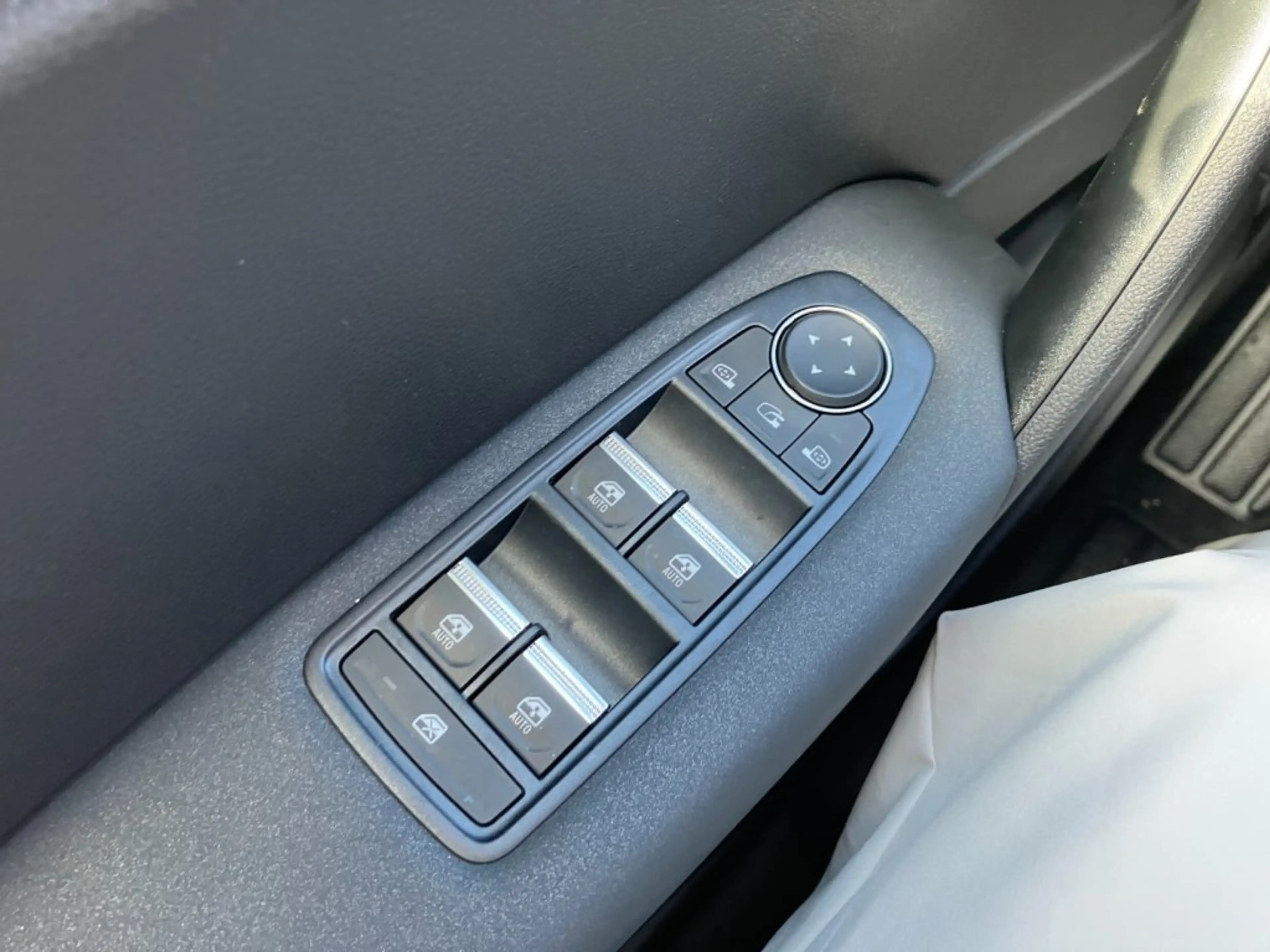 Mitsubishi Grandis 1,3 Petrol Invite C 26 — photo 14