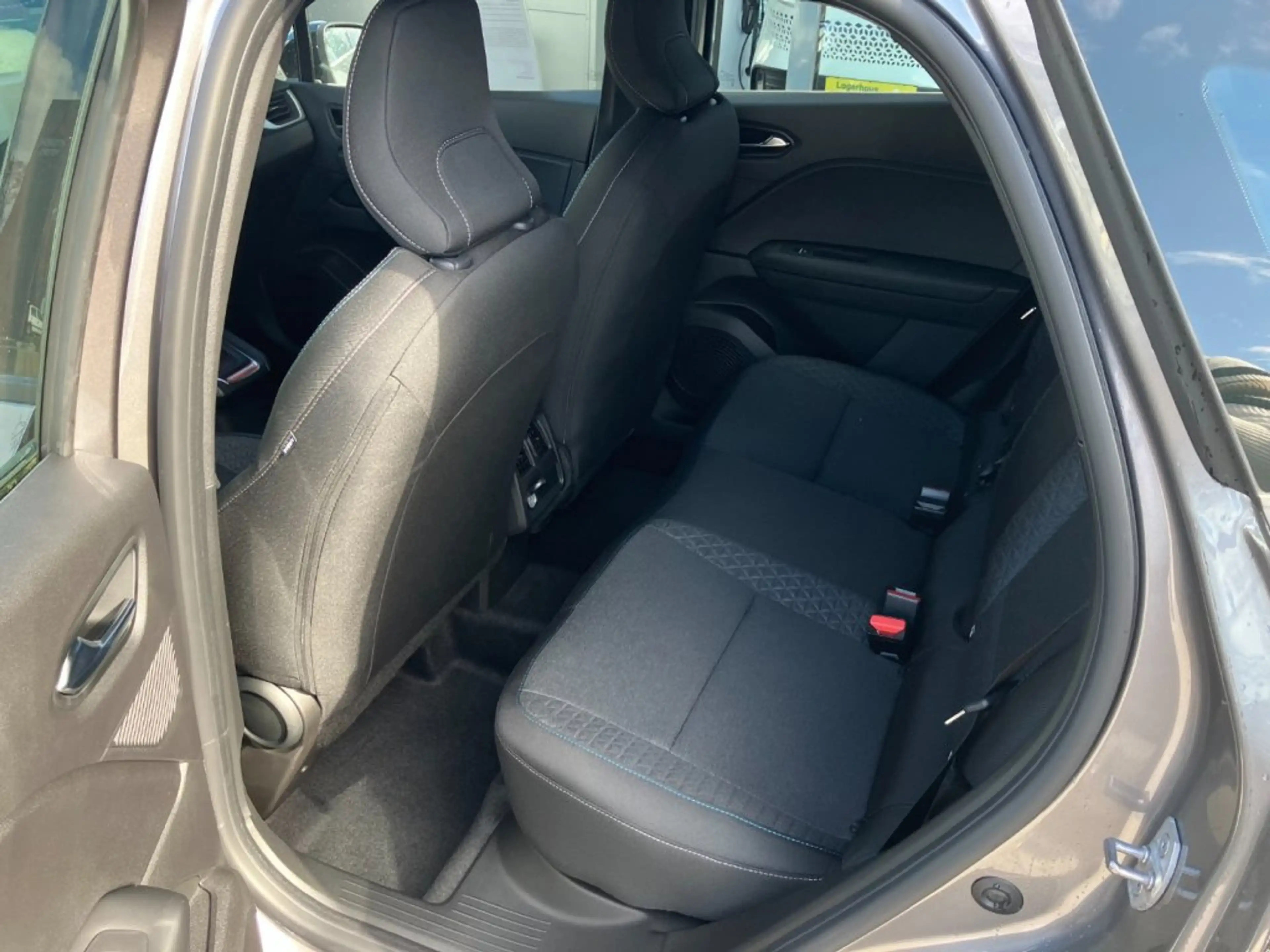 Mitsubishi Grandis 1,3 Petrol Invite C 26 — photo 7