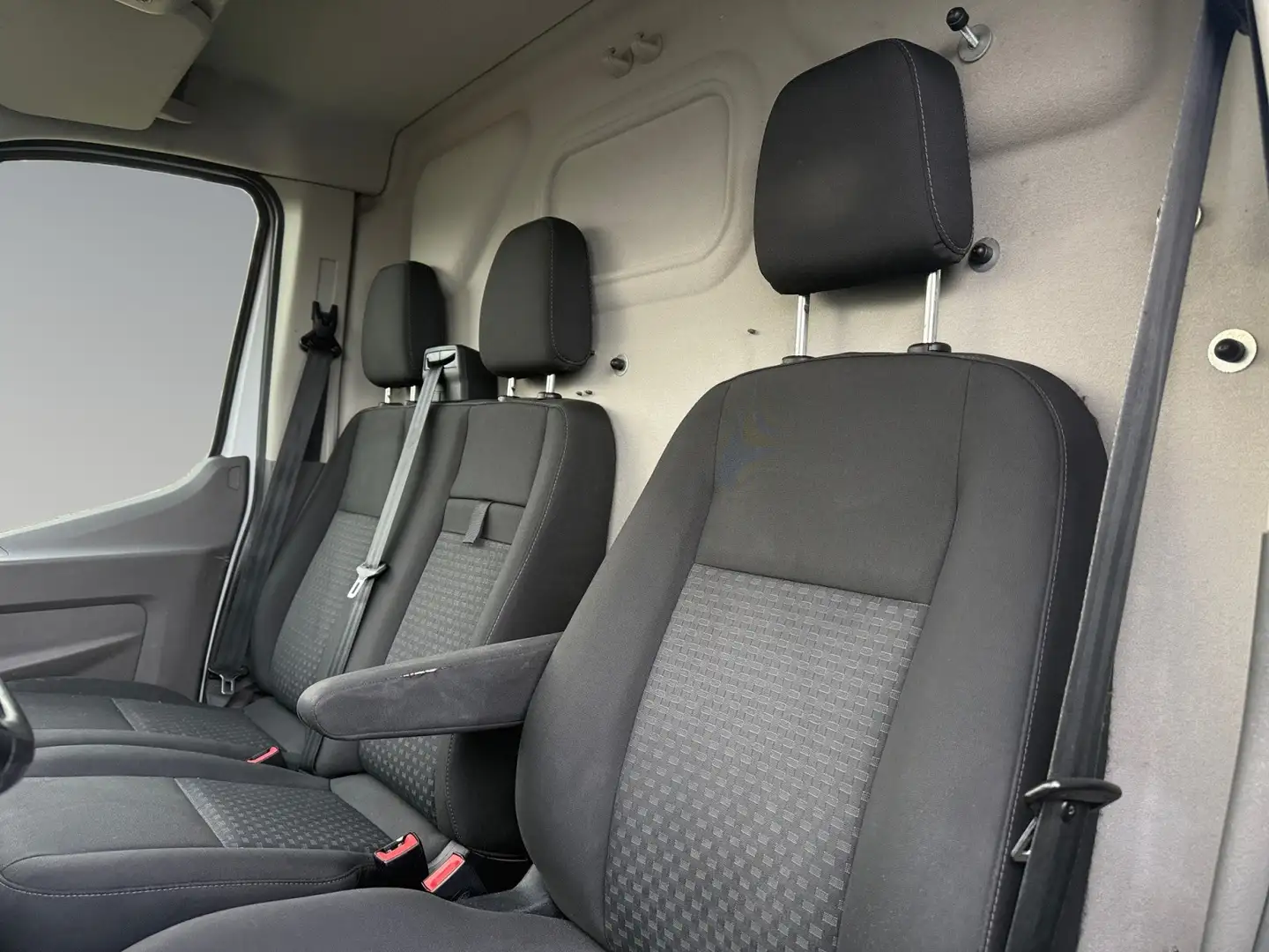 Ford Transit TRANSIT FGN T350 L3H3 2.0 ECOBLUE 170 S\u0026amp;S TREND BUSINESS Weiß - 1