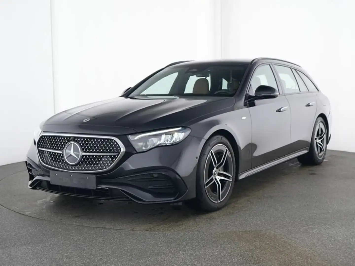 Mercedes-Benz E 300 E 300 T e AMG Line Night 360° AHK Distronic Totw Grau - 2