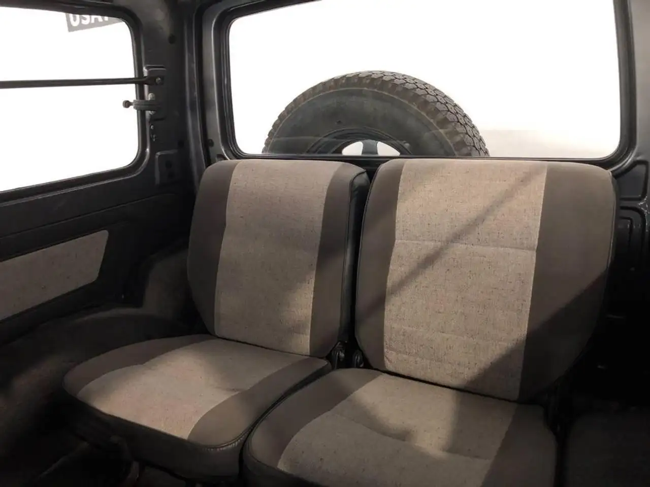 Suzuki SJ 410 SJ 413 VX De Luxe berlina, foto 10